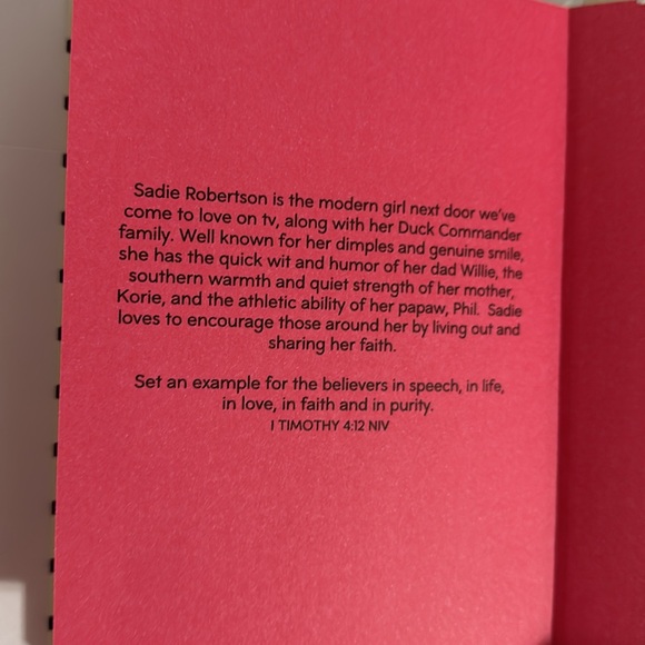 NWOT Sadie Robertson Journal - Picture 3 of 8